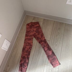 Lululemon camo pink & other shade size 2 excellent condition!